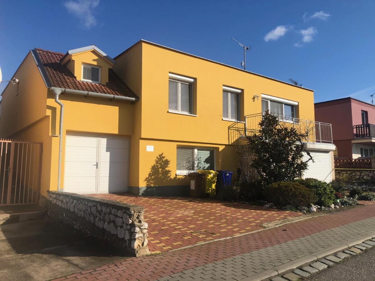 Ubytovani U Jerabku - Parkovani Zdarma Mikulov Eksteriør bilde